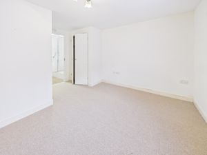 DOUBLE BEDROOM- click for photo gallery